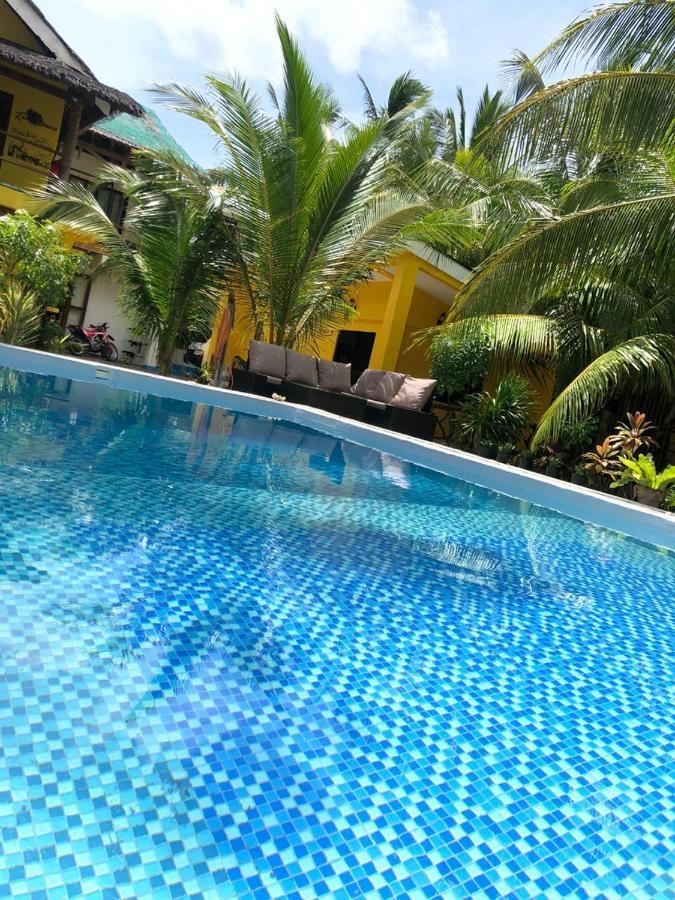 Apo Diver Beach Resort San Juan  Exterior photo