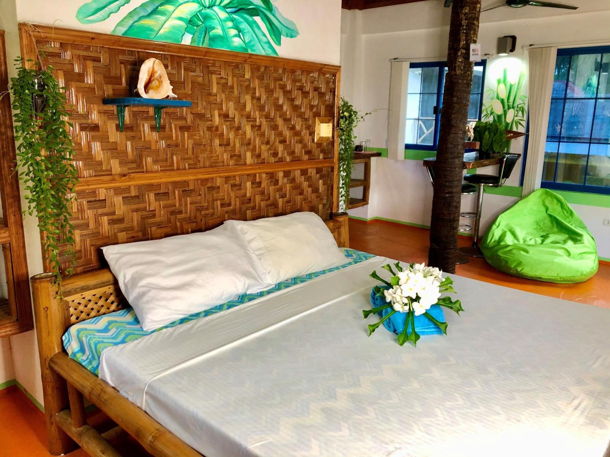 Apo Diver Beach Resort San Juan  Room photo
